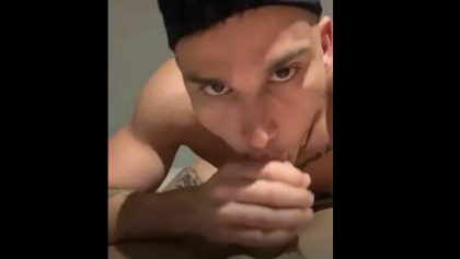 Piquezika – blowing a guy – OnlyGayPorn