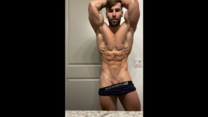 Flexing hard before my shower Jake Burton JakeBurtonOfficial – OnlyGayPorn