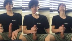Nerdy twink jerks his big dick and cums – OnlyGayPorn