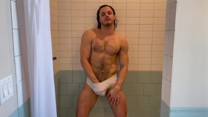 Getting wet in the shower and feeling my body Luca Del Rey (lucadelrey) – OnlyGayPorn
