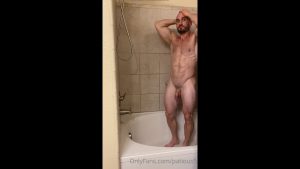Having a quick shower patious5 – OnlyGayPorn