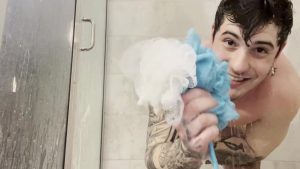 Having a shower and playing with my dick Derek Martin Deek Aesthetic – OnlyGayPorn