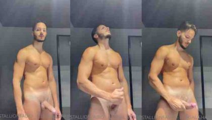 StallionFabio – Showing off and jerking off in the gym locker rooms – OnlyGayPorn