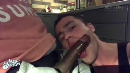 Giving a straight guy a blow job and letting him cum over my face MaxxxDickson – OnlyGayPorn