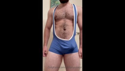 Jerking my cock while wearing my wrestling singlet Don Populator – OnlyGayPorn