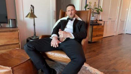 Jerking off while wearing my tuxedo Paul Wagner paulwagner – OnlyGayPorn