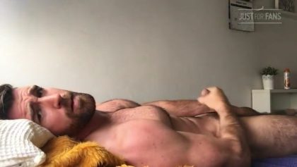 Staring into the camera while I jerk off for you Woody Fox – OnlyGayPorn