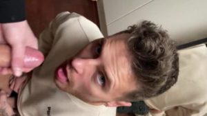 Shooting my load over a hot guys face – Paddy Pass XXX_Paddy – OnlyGayPorn