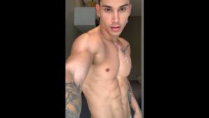 Showing off my body and ass – piquezika – OnlyGayPorn