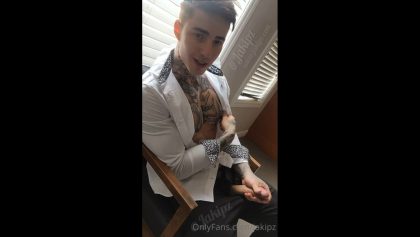 Talking dirty till I shoot a big load – Jake Andrich (Jakipz) – OnlyGayPorn