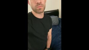 Watching porn and jerking off – Potatochippopotamus – OnlyGayPorn