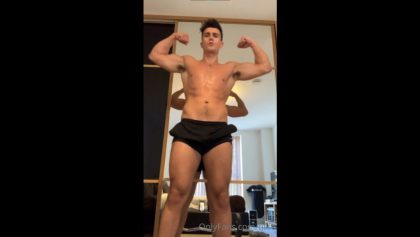 Hot sweaty workout and jerk off MrDeepVoice – OnlyGayPorn