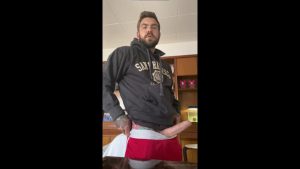 Watching porn and jerking off Juan Lucho – OnlyGayPorn
